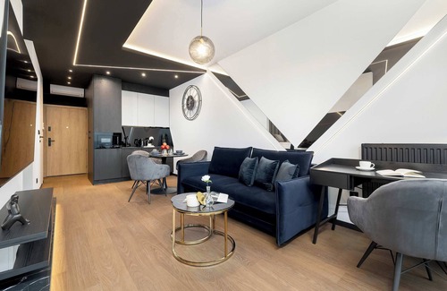 Katowice Apartment | Zabrska 15 Air Conditioned Studio | Parking, Desk