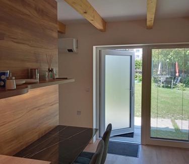 Hradec Kralove Apartment | Zahradní studio Vila Věkoše