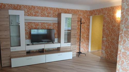 Ziepniekkalns Apartment | Zalinieku 40b