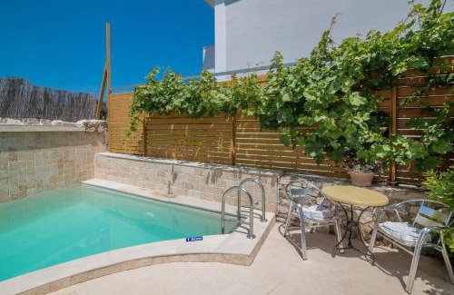 Mouzaki House | Zamor Family Villa 2