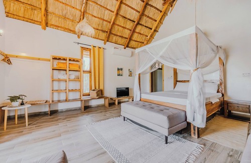 Pwani Mchangani Hotel | Zaria Garden Bungalow