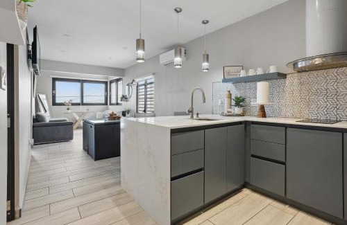 Arecibo Pueblo Apartment | Zaturn Beach House