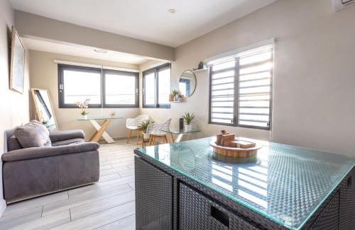Arecibo Pueblo Apartment | Zaturn Beach House