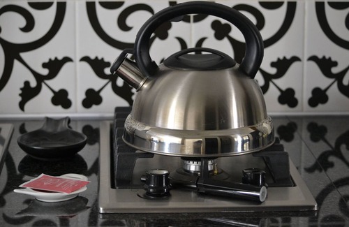 Moreleta Park House | Zebra Cottage offers tranquillity for business or leisure travellers.