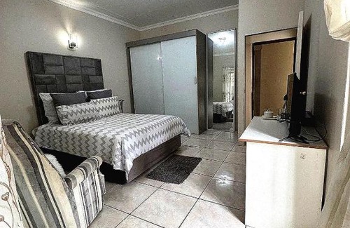 Vereeniging House | Zee Lifestyle Guesthouse