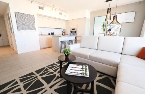 Hollywood South Central Beach House | Zen Beach House Luxury 1-Bedroom Intracoastal Views
