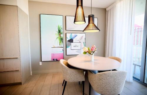 Hollywood South Central Beach House | Zen Beach House Luxury 1-Bedroom Intracoastal Views
