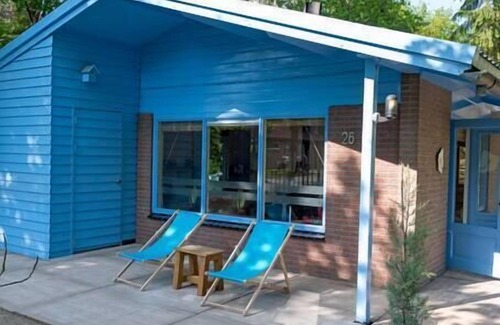 Rheezerveen House | ZEN-bungalow no 2 with sauna and hottub