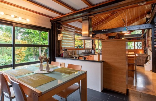Vesoul Cottage | Zen House in Vesoul: Terrace, Wifi, Parking & Bikes