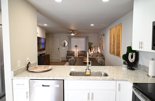 Newnan House | Zen in Newnan! Calming and comfy. Have a charming stay in this zen inspired home