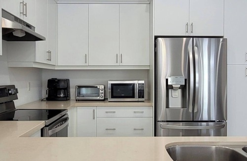 Barrie House | Zen-like Escape, Skiing Canoeing Hiking Nearby in Barrie ON