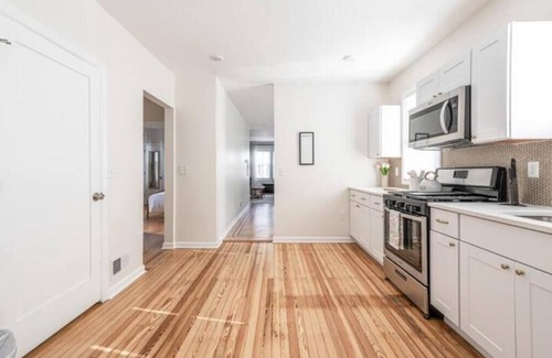 Vauxhall Apartment | Zen Spa Retreat With King Bed Near NYC train