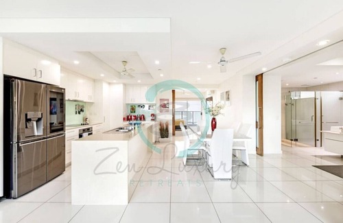 Darwin City Centre Apartment | ZEN TREE BLOSSOM - 3BR Luxury Apartment