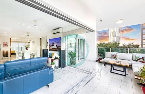 Darwin City Centre Apartment | ZEN TREE BLOSSOM - 3BR Luxury Apartment