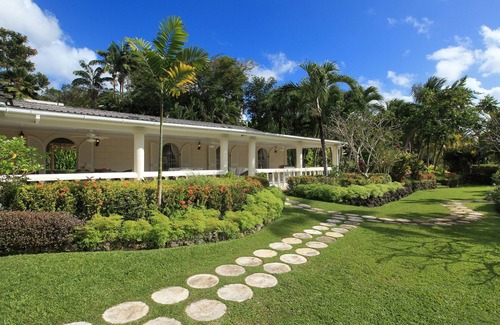 Paynes Bay House | ZenBreak Vistamar is a six bedroom luxury holiday home on Sandy Lane Estate