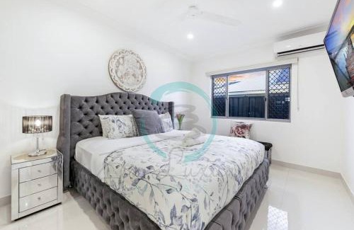 Muirhead Apartment | Zenhouse: Stylish Muirhead Home Near Park/Hospital