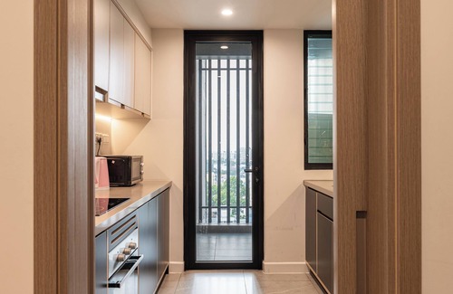 District 1 Apartment | Zenity Dist1@Luxury Resort 3-Bedrooom 4 Beds 2 Bath with Pool,Gym for 7 Guests