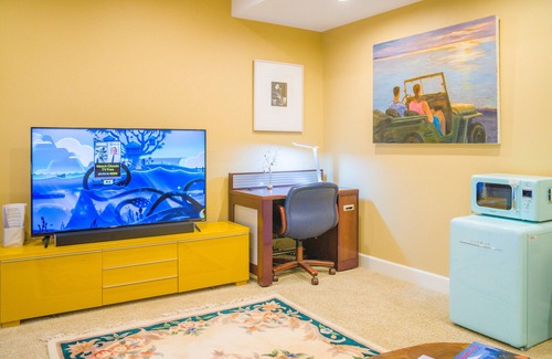 Orenco Station House | ZenStay Brownstone by the Central Park!