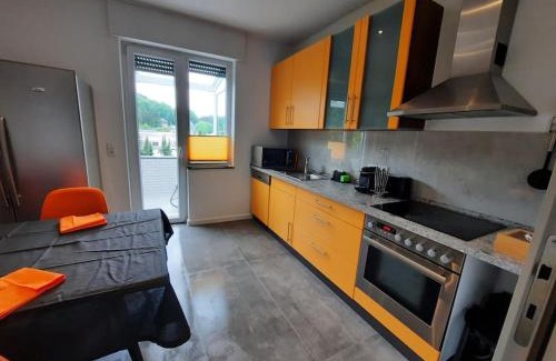 Ennepetal Apartment | Zentral-kostenloses Parken-Mediapaket-Balkon