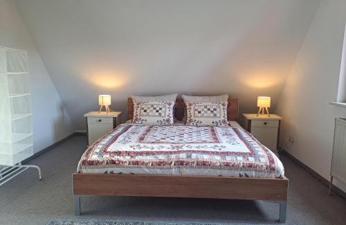 Frickenfelden Apartment | Zentrale Altbau Fewo Marktplatz