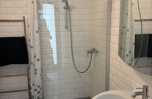 Weissensee Apartment | Zentrale Ruhige Ferienwohnung in Berlin