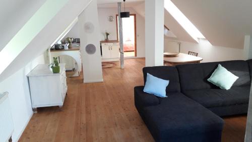 Lauf an der Pegnitz Apartment | Zentrumsnahe Dachwohnung in grüner Oase