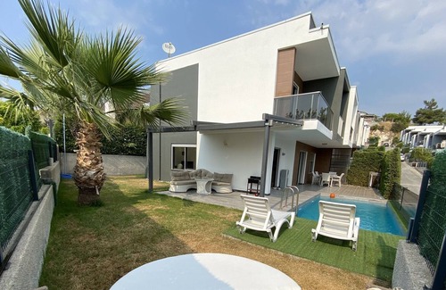 Kadnlar Denizi Mahallesi House | zeta B1 villa