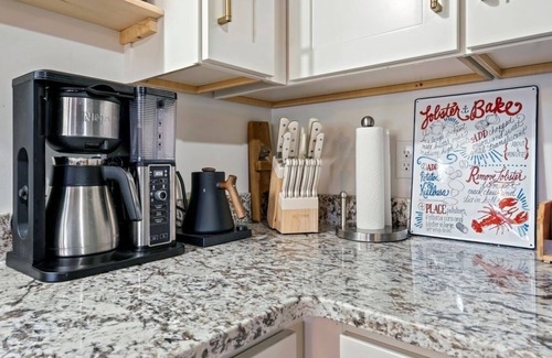 Canaan House | Zeus's Landing at Cottages of Maine Gradual beachfront, King Beds, Dog Friendly