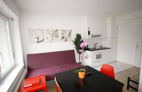 Langstrasse Apartment | ZH DaCosta - Stauffacher HITrental Apartment