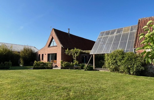 Arques Villa | Zi Villa – 14 people – 6 bedrooms–4 bathrooms – Jacuzzi, pool table, indoor pool