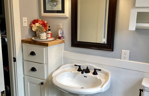 Barton Heights House | Zilker Park Cottage, Austin, TX