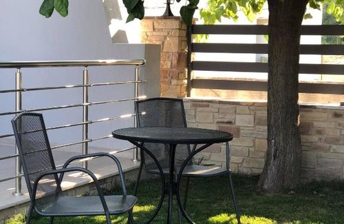 Loutraki House | Zillis Apartments
