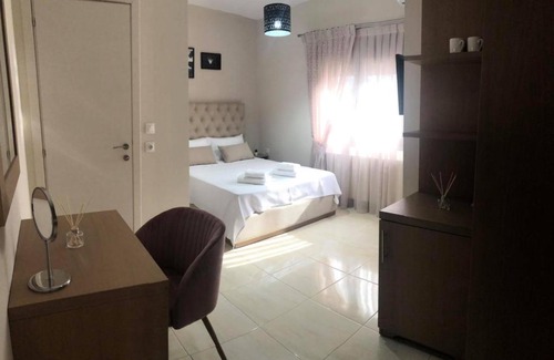 Loutraki House | Zillis Apartments