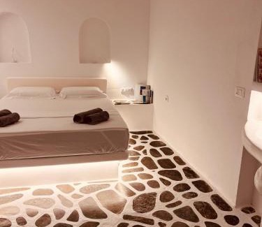 Folegandros Town House | ZIMARAKI Houses