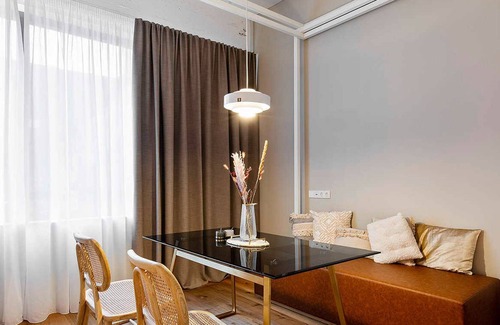 Balingen Apartment | Zimmer 4 - QUI Lounge Bar Deli Apartments