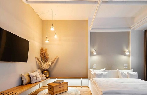 Balingen Apartment | Zimmer 4 - QUI Lounge Bar Deli Apartments