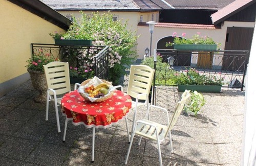 Strass im Attergau Cottage | Zimmer Tradition 5 - Gasthof Zum Stampf