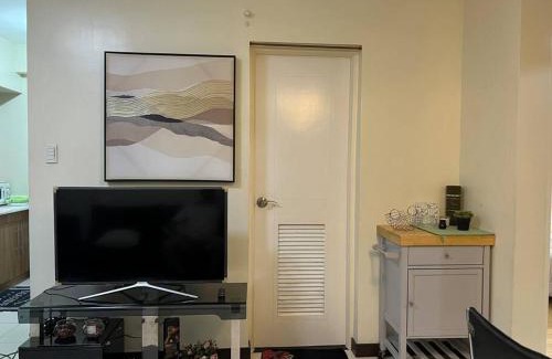Project 8 Apartment | Zinnia North Tower 3202