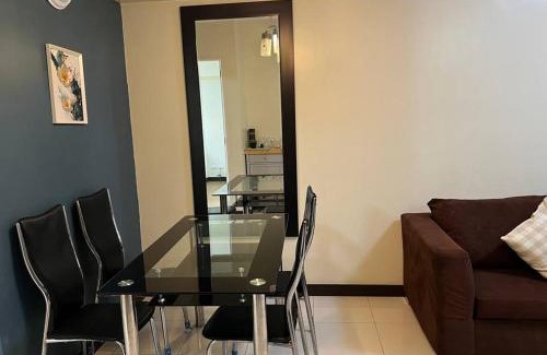 Project 8 Apartment | Zinnia North Tower 3202