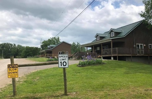 Flushing Cabin | Zion Retreat & RV Park