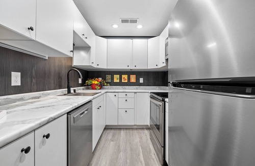 Zionsville Apartment | Zionsville Historical Retreat