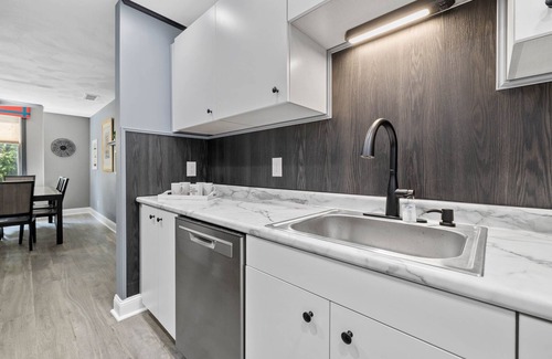 Zionsville Apartment | Zionsville Historical Retreat