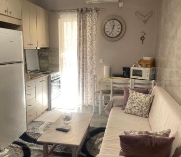 Paralia Porovitsis Apartment | Zoe Akrata Apartment
