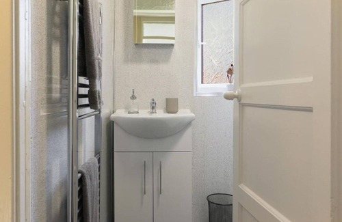 Hull House | ZSK stays! Whole house with large garden, lovely area.