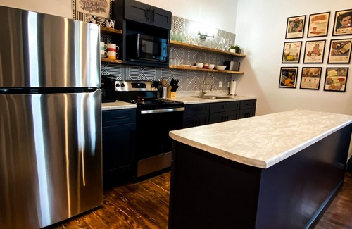 Marceline Apartment | Zurcher on Main, Historic Apartment near Walt Disney Museum, Marceline MO