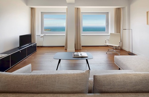 Gros Apartment | Zurriola Loft by FeelFree Rentals
