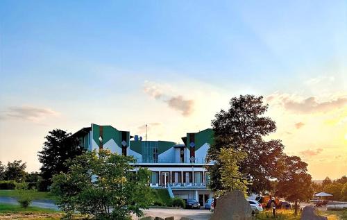 Waidhofen an der Thaya Bed & Breakfast | Zweibettzimmer am Bauernhof mit Tieren (ehemaliges Golfhotel)
