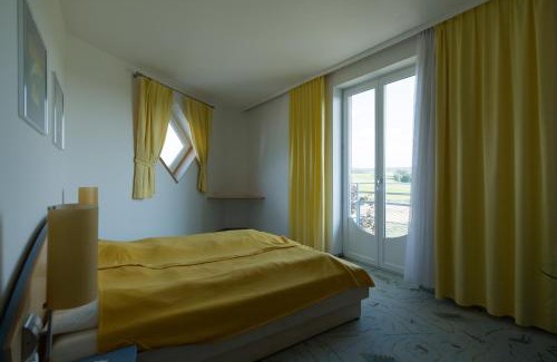 Waidhofen an der Thaya Bed & Breakfast | Zweibettzimmer am Bauernhof mit Tieren (ehemaliges Golfhotel)