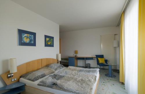 Waidhofen an der Thaya Bed & Breakfast | Zweibettzimmer am Bauernhof mit Tieren (ehemaliges Golfhotel)
