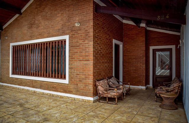 Ótima casa com Wi-Fi a 350m da Praia de Peruíbe/SP